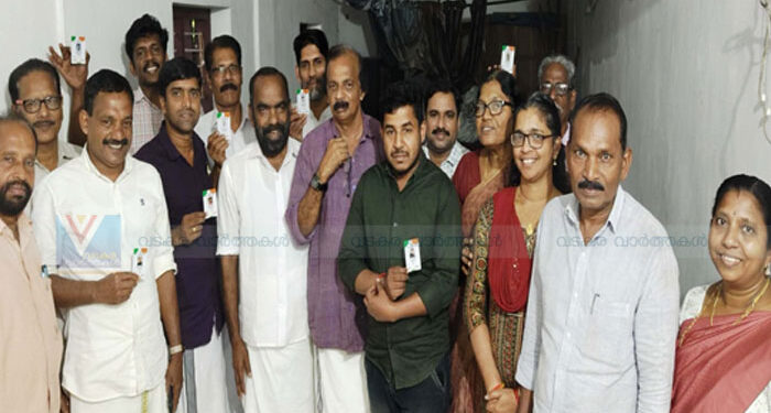 വാര്‍ഡ് പ്രസിഡന്റുമാര്‍ക്ക് തിരിച്ചറിയല്‍ കാര്‍ഡുമായി കോണ്‍ഗ്രസ്