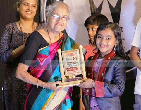 മാജിക് മത്സരത്തില്‍ ഇലോഷ സനീഷിന് ഒന്നാം സ്ഥാനം