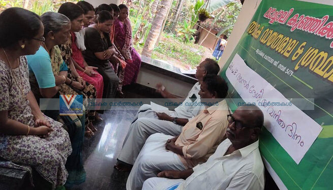 വനിതാദിനം: തൊഴിലുറപ്പ് തൊഴിലാളികളുമായി വേറിട്ടൊരു കൂടിക്കാഴ്ച