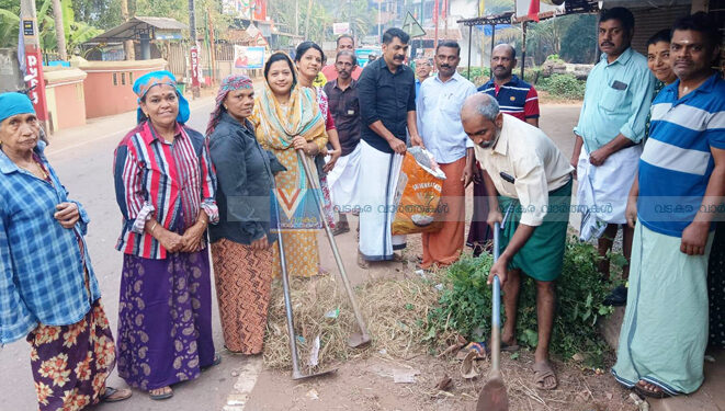നാട്ടുകാര്‍ രംഗത്തിറങ്ങി; മാങ്ങോട്ട് പാറ ടൗണ്‍ ശുചിയായി