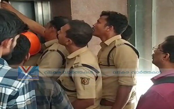 വടകരയില്‍ ലിഫ്റ്റില്‍ അഞ്ചു പേര്‍ കുടുങ്ങി; ഫയര്‍ഫോഴ്‌സിന്റെ രക്ഷാപ്രവര്‍ത്തനം തുണയായി