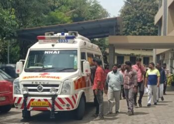 കാസര്‍കോട് ക്രെയിന്‍ അപകടം; വടകരക്കാരായ രണ്ടു തൊഴിലാളികള്‍ മരിച്ചു