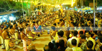 കാഞ്ഞിലശ്ശേരിയില്‍ നാദവിസ്മയമായി ആലിന്‍ കീഴ്മേളം