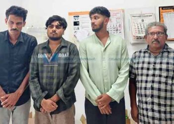 കാറില്‍ കടത്തുകയായിരുന്ന 255 ലിറ്റര്‍ മാഹി മദ്യം പിടികൂടി; 4 പേര്‍ അറസ്റ്റില്‍