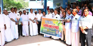 വടകരക്കാര്‍ക്ക് കുടിക്കാന്‍ ഉപ്പുവെള്ളം; പ്രതിഷേധവുമായി കോണ്‍ഗ്രസ്