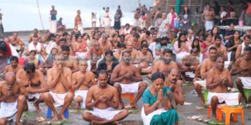 ഉരുപുണ്യകാവ് കുംഭ വാവ് ബലി: ആയിരങ്ങള്‍ തര്‍പ്പണം നടത്തി