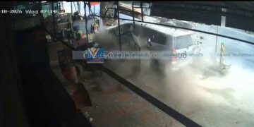 വടകരയിലെ ഇന്നോവ അപകടത്തിന്റെ സിസിടിവി ദൃശ്യം കാണാം