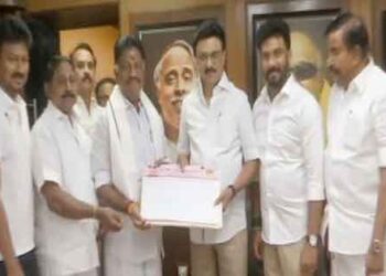എഐഎഡിഎംകെ നേതാവ്‌ പനീര്‍ശെല്‍വം ഡിഎംകെയില്‍