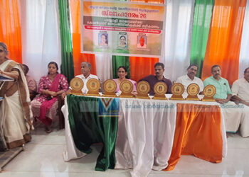 ജനപ്രതിനിധികള്‍ക്ക് മഹിളാ കോണ്‍ഗ്രസ് സ്വീകരണം നല്‍കി