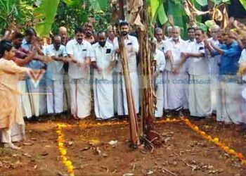 അരൂര്‍ പത്മനാഭന് കോണ്‍ഗ്രസിന്റെ സ്മരണാഞ്ജലി
