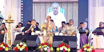 വടകര കുടുംബ കോടതി കെട്ടിടം മുഖ്യമന്ത്രി ഉദ്ഘാടനം ചെയ്തു; സാധാരണക്കാരന് വേഗം നീതി ലഭ്യമാക്കുക ലക്ഷ്യം: പിണറായി