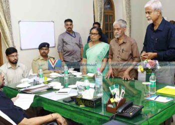 മാഹിയില്‍ കൂടുതല്‍ ട്രെയിനുകള്‍ക്ക് സ്റ്റോപ്പ് വേണം; ലെഫ്റ്റനന്റ് ഗവര്‍ണറെ കണ്ട് ജനപ്രതിനിധിയടങ്ങിയ സംഘം