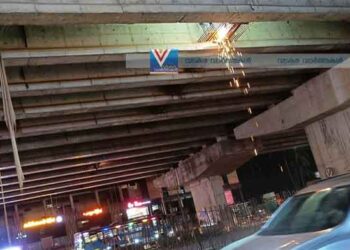 രാത്രിയിലും വെല്‍ഡിംഗ്; എന്നിട്ടുമെന്തേ റോഡ് ഇങ്ങനെ