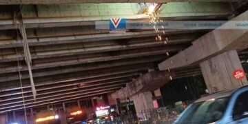 രാത്രിയിലും വെല്‍ഡിംഗ്; എന്നിട്ടുമെന്തേ റോഡ് ഇങ്ങനെ