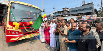 യാത്രക്കാര്‍ക്ക് അനുഗ്രഹമായി വടകര-മൈസൂര്‍ കെഎസ്ആര്‍ടിസി ബസ് ഫ്‌ലാഗ് ഓഫ് ചെയ്തു