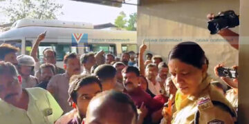 മണിയൂരിന്റെ വികസനം തടസപ്പെടുത്തുന്നതില്‍ പ്രതിഷേധം; ഭരണസമിതി അംഗങ്ങള്‍ ബ്ലോക്ക് പഞ്ചായത്ത് ഓഫീസ് ഉപരോധിച്ചു