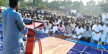 ചെറിയ പെരുന്നാള്‍ മധുരം നുകര്‍ന്ന് ആയിരങ്ങള്‍