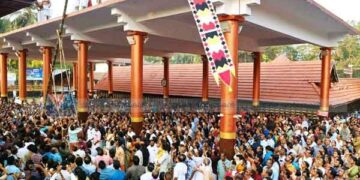 കാളിയാട്ടം കൊടിയേറി; പിഷാരികാവ് ഉത്സവ ലഹരിയില്‍