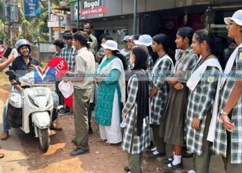 റോഡ് സുരക്ഷക്ക് ബോധവത്കരണവുമായി വിദ്യാര്‍ഥികള്‍