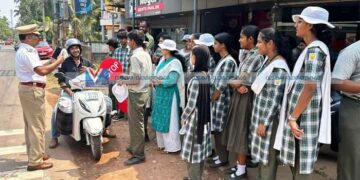 റോഡ് സുരക്ഷക്ക് ബോധവത്കരണവുമായി വിദ്യാര്‍ഥികള്‍
