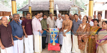 ക്ഷേത്രത്തില്‍ ഇ-കാണിക്ക വഞ്ചി സമര്‍പ്പിച്ചു