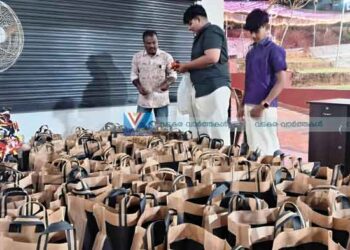 കിടപ്പു രോഗികള്‍ക്ക് കിറ്റ് നല്‍കി കളിയാട്ടം ആഘോഷ കമ്മിറ്റി