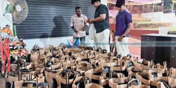 കിടപ്പു രോഗികള്‍ക്ക് കിറ്റ് നല്‍കി കളിയാട്ടം ആഘോഷ കമ്മിറ്റി