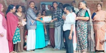 കലാ പ്രതിഭ; സായന്ത് കൃഷ്ണയെ അനുമോദിച്ച് കോണ്‍ഗ്രസ്