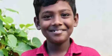 തെരുവ് നായ കുറുകെ ചാടി; ഓട്ടോ മറിഞ്ഞ് 10 വയസുകാരന് ദാരുണാന്ത്യം