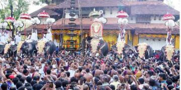 തൃശൂരില്‍ പൂരങ്ങളുടെ പൂരവിസ്മയം