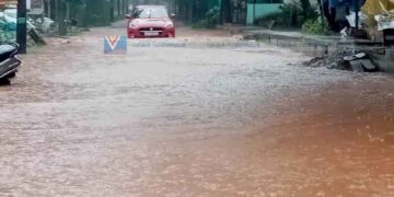 അരൂര്‍ റോഡ് പണി ഒച്ചിന്റെ വേഗതയില്‍; ജനത്തിന് ദുരിതം