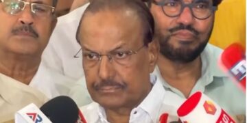 കോണ്‍ഗ്രസിന്റെ തീരുമാനം കാത്തിരിക്കുന്നു: പി.കെ.കുഞ്ഞാലിക്കുട്ടി