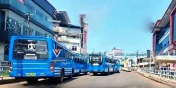 സര്വീസ് റോഡ് നന്നാക്കണം; എന്നിട്ട് മതി ലിങ്ക് റോഡിലെ ബസ് പാര്ക്കിംഗ് മാറ്റം
