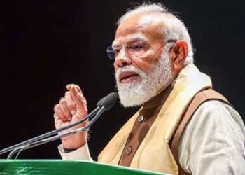 പശ്ചിമേഷ്യന്‍ സംഘര്‍ഷം: പെ​ട്രോ​ളും ഡീ​സ​ലും ക​രു​ത​ലോ​ടെ ഉ​പ​യോ​ഗി​ക്ക​ണമെന്ന് പ്രധാനമന്ത്രി
