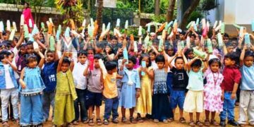 കുട്ടികള്‍ക്ക് സിംഫണി ഒഞ്ചിയത്തിന്റെ സ്‌നേഹ സമ്മാനം