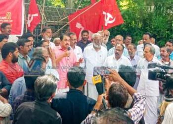 കാഫിര്‍ സ്‌ക്രീന്‍ ഷോട്ട്: പോലീസിനെതിരെ പ്രതിഷേധവുമായി സിപിഎം മാര്‍ച്ച്