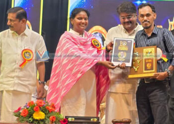പൂവച്ചല്‍ ഖാദര്‍ പുരസ്‌കാരം നിമേഷ് കക്കട്ടില്‍ ഏറ്റുവാങ്ങി
