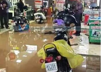 കനത്ത മഴ നാശം വിതച്ചു; കടകളില്‍ വെള്ളം കയറി