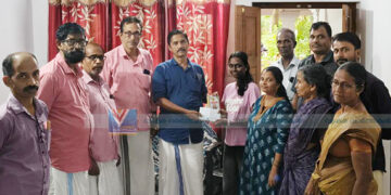 എ പ്ലസ് നേടിയ വിദ്യാര്‍ഥിനിയെ അനുമോദിച്ചു