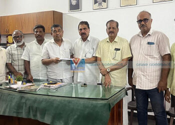 നിര്‍ധന വിദ്യാര്‍ഥികള്‍ക്ക് എംഇഎസിന്റെ പുസ്തക വിതരണം