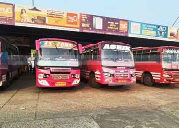 സ്വകാര്യ ബസുകള്‍ക്ക് ആശ്വാസം, നികുതിയില്‍ 50 ശതമാനം ഇളവ്, ഇലക്‌ട്രിക് കാറുകൾക്ക് വിലകുറയും