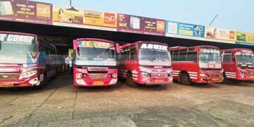 സ്വകാര്യ ബസുകള്‍ക്ക് ആശ്വാസം, നികുതിയില്‍ 50 ശതമാനം ഇളവ്, ഇലക്‌ട്രിക് കാറുകൾക്ക് വിലകുറയും