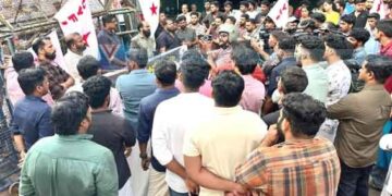 വയോധികന്റെ മരണം; പോലീസ് സ്റ്റേഷന് മാര്ച്ച് നടത്തി ഡിവൈഎഫ്ഐ