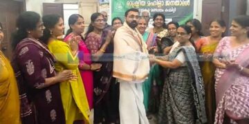 പ്രബീഷ് ആദിയുരിന് മഹിളാ ജനതയുടെ സ്വീകരണം