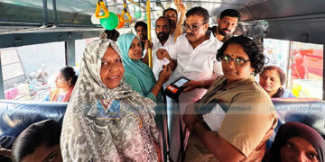 പ്രിയദര്‍ശിനി ബസ് സര്‍വീസ് ഉദ്ഘാടനം ആഘോഷമാക്കി കുറ്റ്യാടി