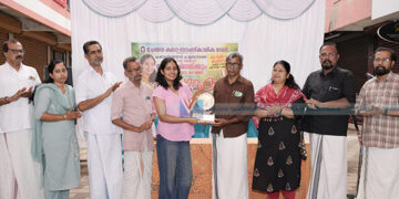 സംഗീതബിരുദത്തില്‍ ഒന്നാം റാങ്ക്; എലിയാറ ഗൗരി കൃഷ്ണയെ അനുമോദിച്ച് ചേതന വട്ടോളി
