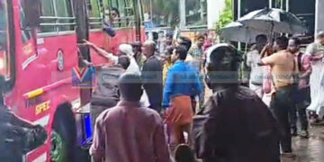 യാത്രക്കിടെ ദേഹാസ്വാസ്ഥ്യം; സ്ത്രീയെ ആശുപത്രിയിലെത്തിച്ച് ബസ് ജീവനക്കാര്