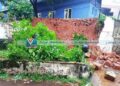 വടകര ജില്ലാ ആശുപത്രിയുടെ മതില്‍ തകര്‍ന്നു