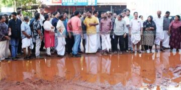 ദുരിതം വിതച്ച് വെള്ളക്കെട്ട്; പരിഹാരം കാണാന്‍ എംഎല്‍എയുടെ പരിശ്രമം