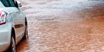 റോഡില് വെള്ളം പൊങ്ങി; അരൂര്-തീക്കുനി റൂട്ടില് ഇക്കുറിയും ബസോട്ടം നിലച്ചു